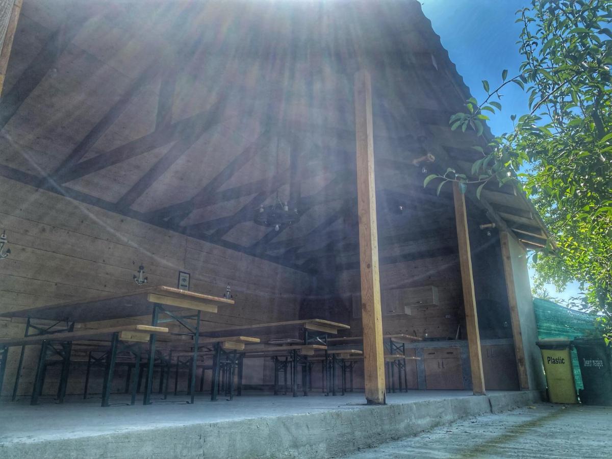 Raven Comstar Apartment Corbu  Luaran gambar