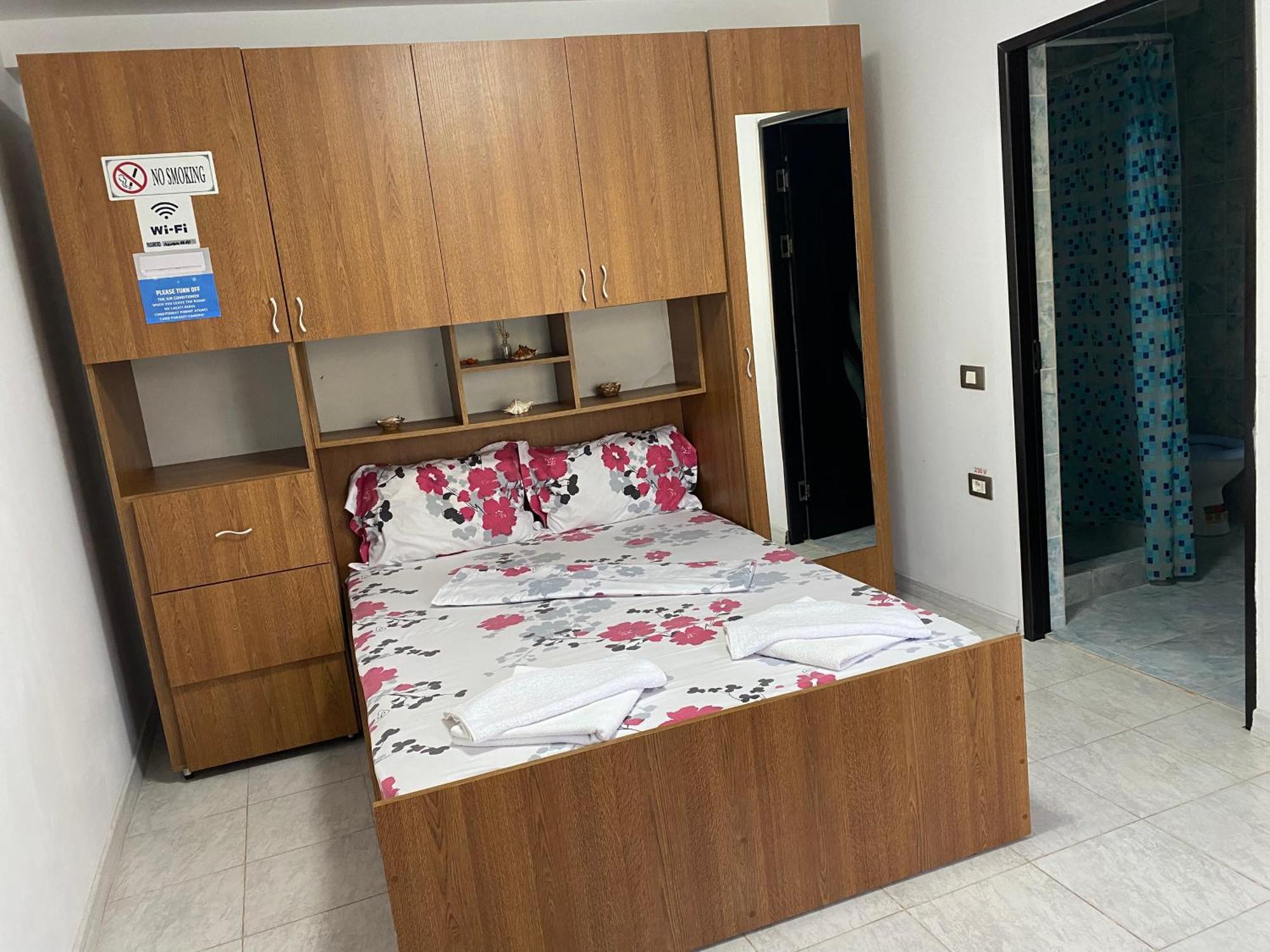 Raven Comstar Apartment Corbu  Luaran gambar